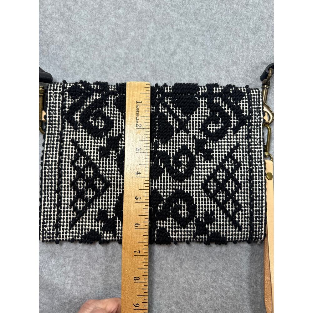 Clutch Woven Geometric Pibiones Crossbody Wristlet - Picture 8 of 10
